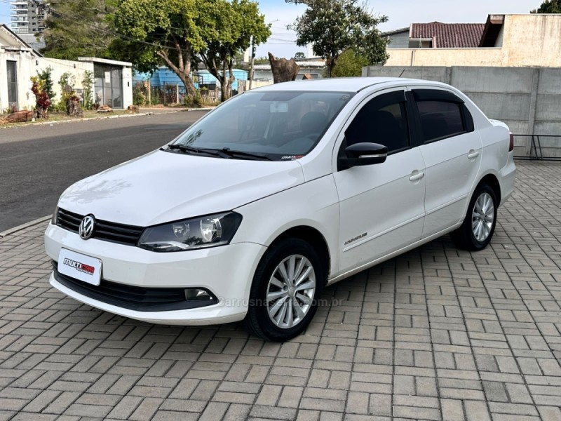 VOYAGE 1.0 MI COMFORTLINE 8V FLEX 4P MANUAL - 2015 - CAMPO BOM