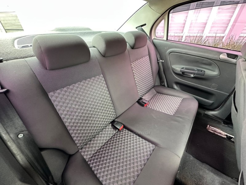 VOYAGE 1.0 MI COMFORTLINE 8V FLEX 4P MANUAL - 2015 - CAMPO BOM