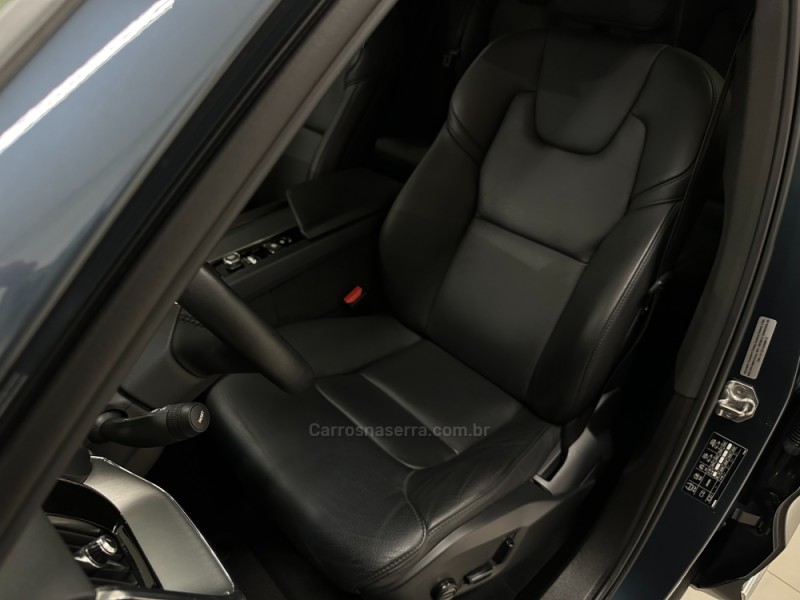 XC60 2.0 T8 MOMENTUM HYBRID GASOLINA 4P AUTOMÁTICO - 2021 - CHARQUEADAS