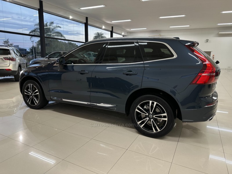 XC60 2.0 T8 MOMENTUM HYBRID GASOLINA 4P AUTOMÁTICO - 2021 - CHARQUEADAS