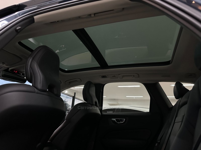 XC60 2.0 T8 MOMENTUM HYBRID GASOLINA 4P AUTOMÁTICO - 2021 - CHARQUEADAS