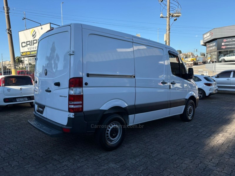SPRINTER 2.2 FURGÃO STREET 415 CDI TETO BAIXO DIESEL 3P MANUAL - 2019 - FARROUPILHA