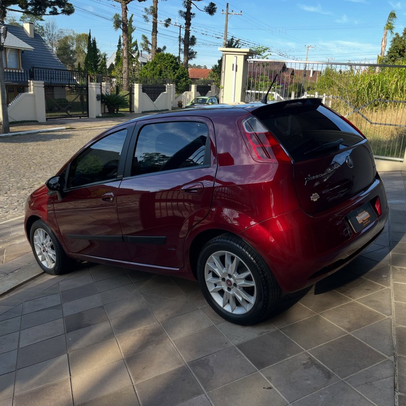 PUNTO 1.6 ESSENCE 16V FLEX 4P MANUAL - 2011 - NOVA PETRóPOLIS
