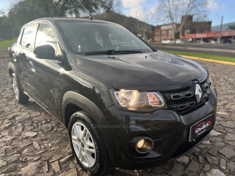 KWID 1.0 12V SCE FLEX INTENSE MANUAL - 2019 - DOIS IRMãOS