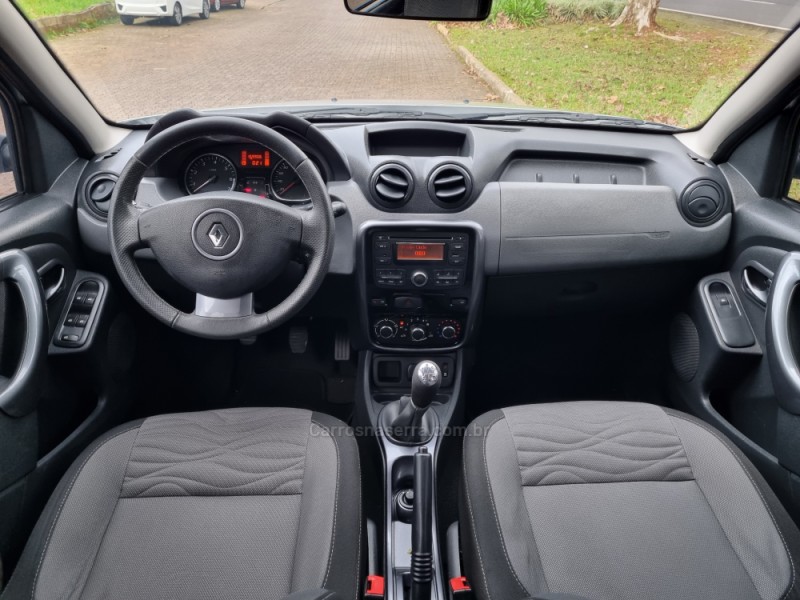 DUSTER 1.6 DYNAMIQUE 4X2 16V FLEX 4P MANUAL - 2013 - DOIS IRMãOS