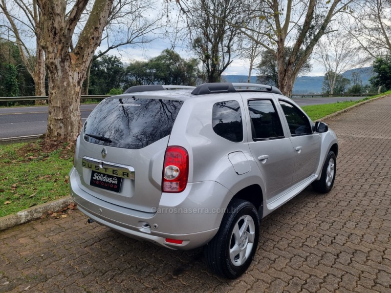 DUSTER 1.6 DYNAMIQUE 4X2 16V FLEX 4P MANUAL - 2013 - DOIS IRMãOS