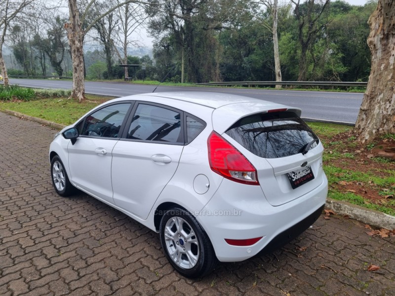 FIESTA 1.6 SEL HATCH 16V FLEX 4P MANUAL - 2017 - DOIS IRMãOS