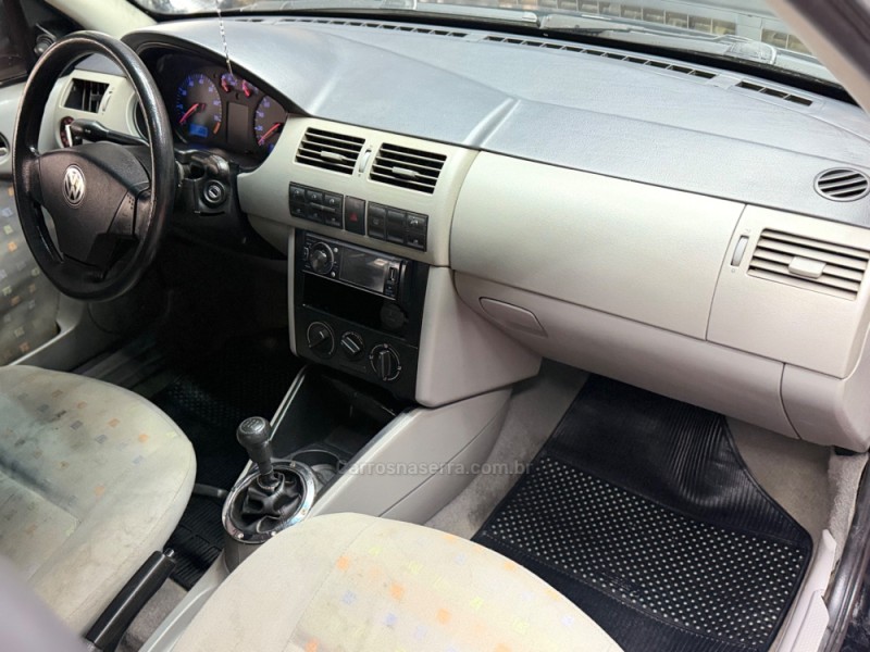 PARATI 1.0 MI TOUR 16V GASOLINA 4P MANUAL G.III - 2002 - CAXIAS DO SUL