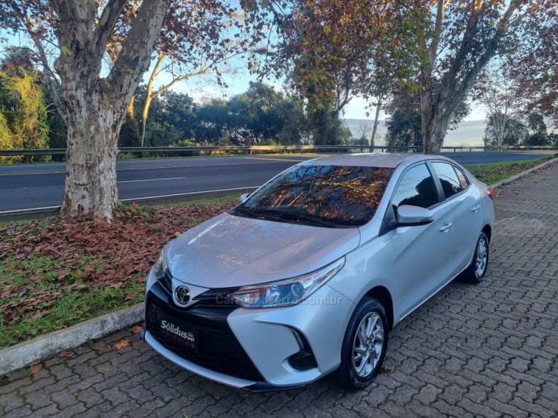 yaris 1.5 xs sedan 16v flex 4p automatico 2024 dois irmaos