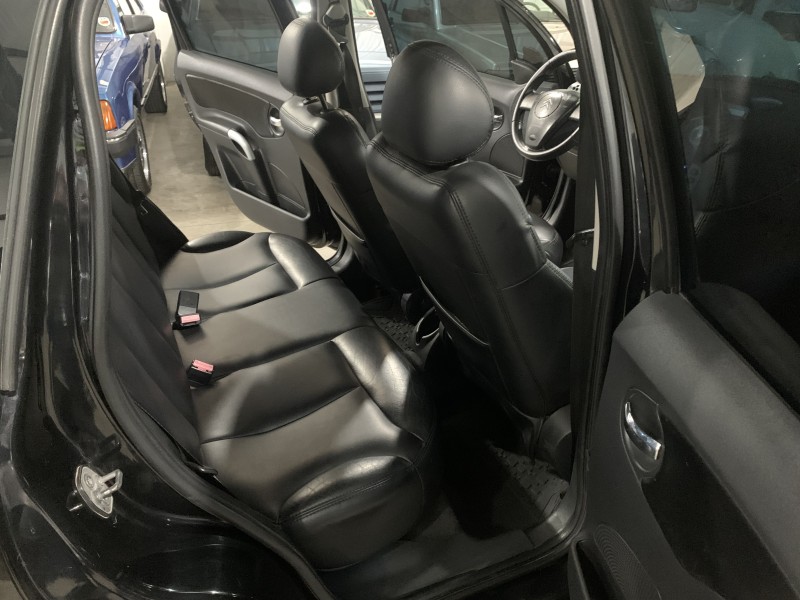 C3 1.4 I EXCLUSIVE 8V FLEX 4P MANUAL - 2010 - CAXIAS DO SUL