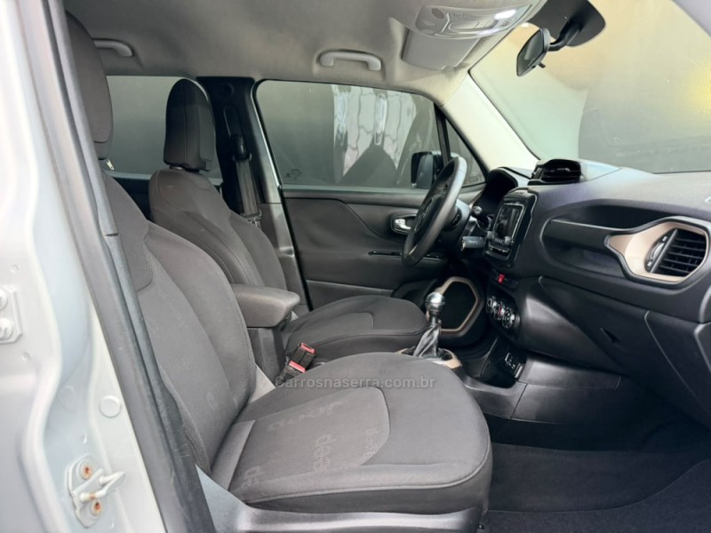 RENEGADE 1.8 16V FLEX SPORT 4P MANUAL - 2016 - ESTâNCIA VELHA