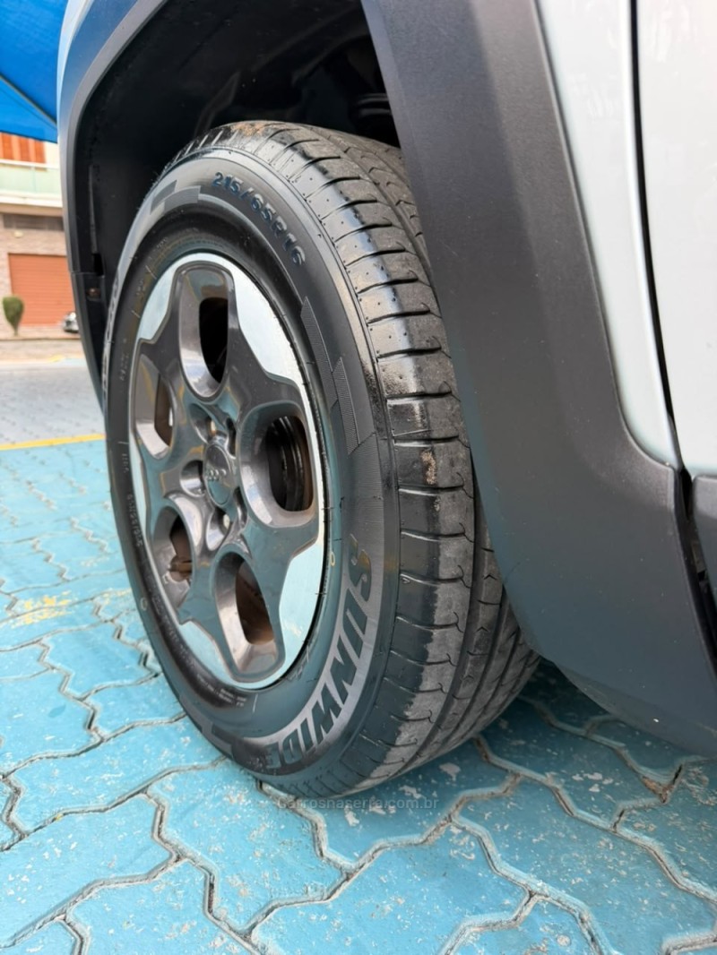 RENEGADE 1.8 16V FLEX SPORT 4P MANUAL - 2016 - ESTâNCIA VELHA