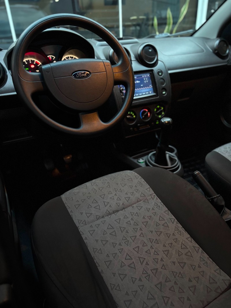 FIESTA 1.6 MPI CLASS SEDAN 8V FLEX 4P MANUAL - 2011 - CAXIAS DO SUL