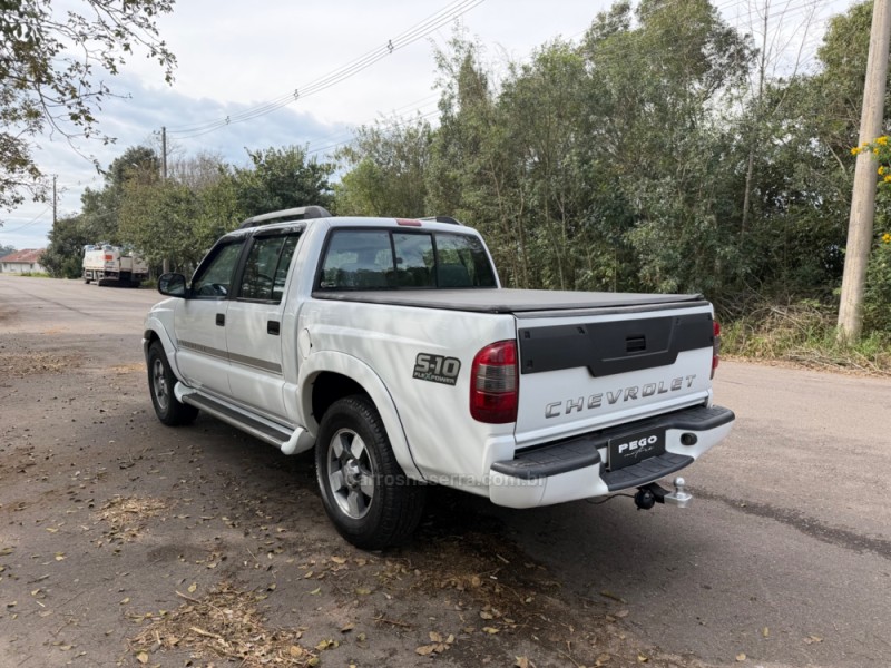 S10 2.4 MPFI EXECUTIVE 4X2 CD 8V FLEX 4P MANUAL - 2010 - BENTO GONçALVES