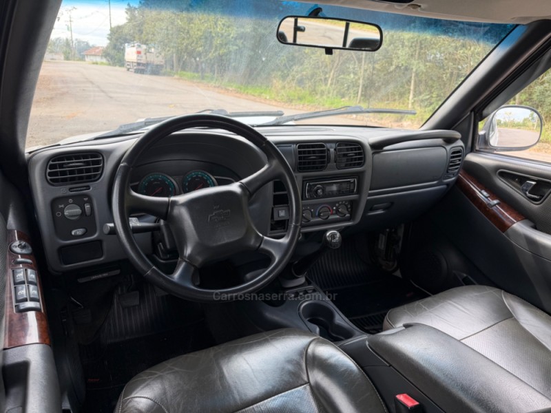 S10 2.4 MPFI EXECUTIVE 4X2 CD 8V FLEX 4P MANUAL - 2010 - BENTO GONçALVES
