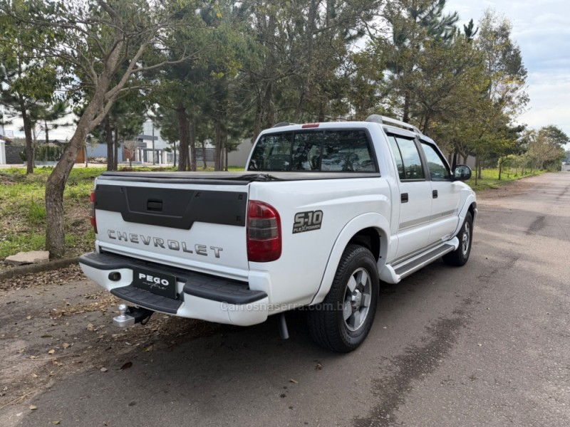 S10 2.4 MPFI EXECUTIVE 4X2 CD 8V FLEX 4P MANUAL - 2010 - BENTO GONçALVES