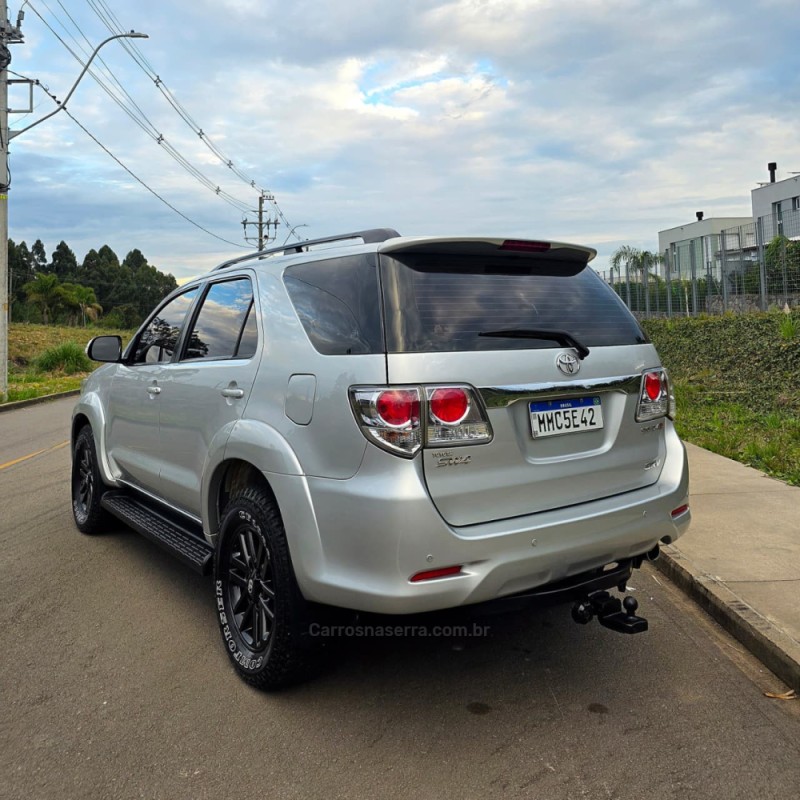 HILUX SW4 3.0 SRV 4X4 16V TURBO INTERCOOLER DIESEL 4P AUTOMÁTICO - 2014 - CAXIAS DO SUL
