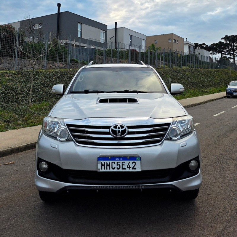 HILUX SW4 3.0 SRV 4X4 16V TURBO INTERCOOLER DIESEL 4P AUTOMÁTICO - 2014 - CAXIAS DO SUL