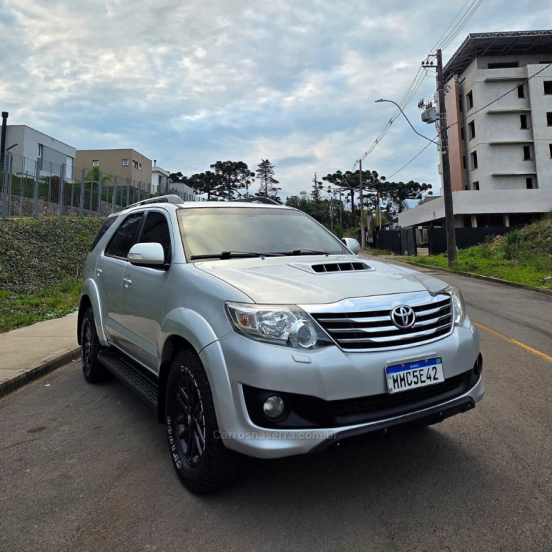 HILUX SW4 3.0 SRV 4X4 16V TURBO INTERCOOLER DIESEL 4P AUTOMÁTICO - 2014 - CAXIAS DO SUL