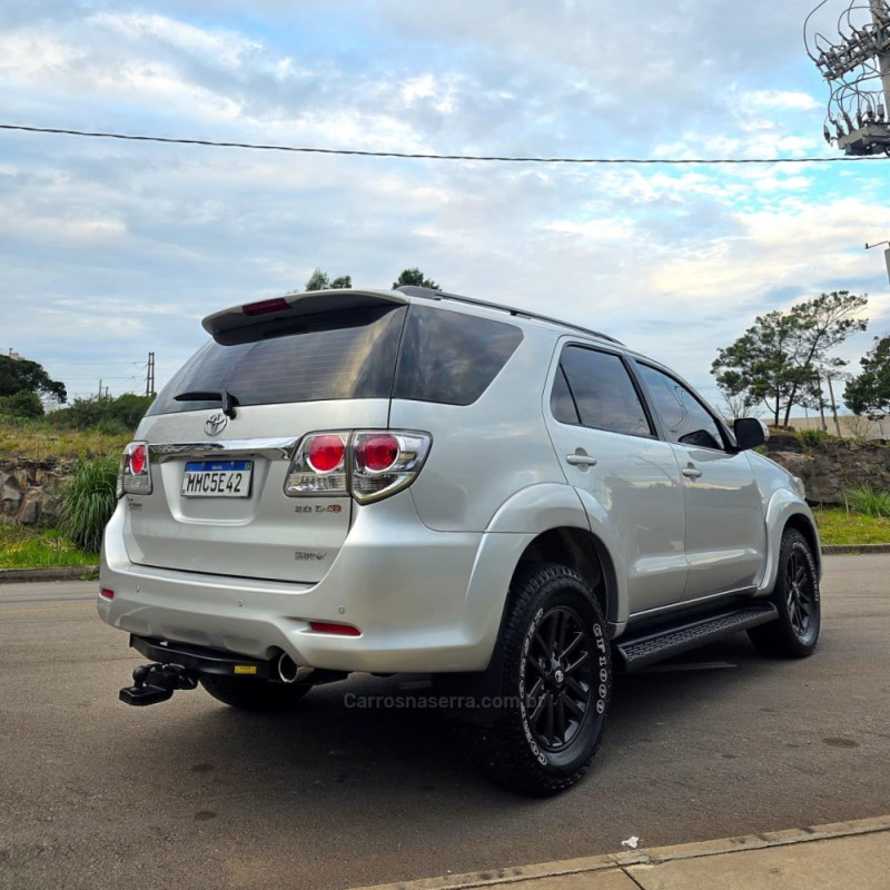 HILUX SW4 3.0 SRV 4X4 16V TURBO INTERCOOLER DIESEL 4P AUTOMÁTICO - 2014 - CAXIAS DO SUL