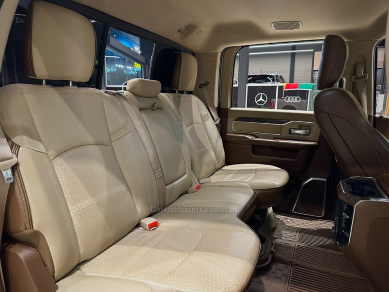 2500 LARAMIE 6.7 CD 4X4 TDI DIESEL 4P AUTOMÁTICA - 2020 - CAXIAS DO SUL