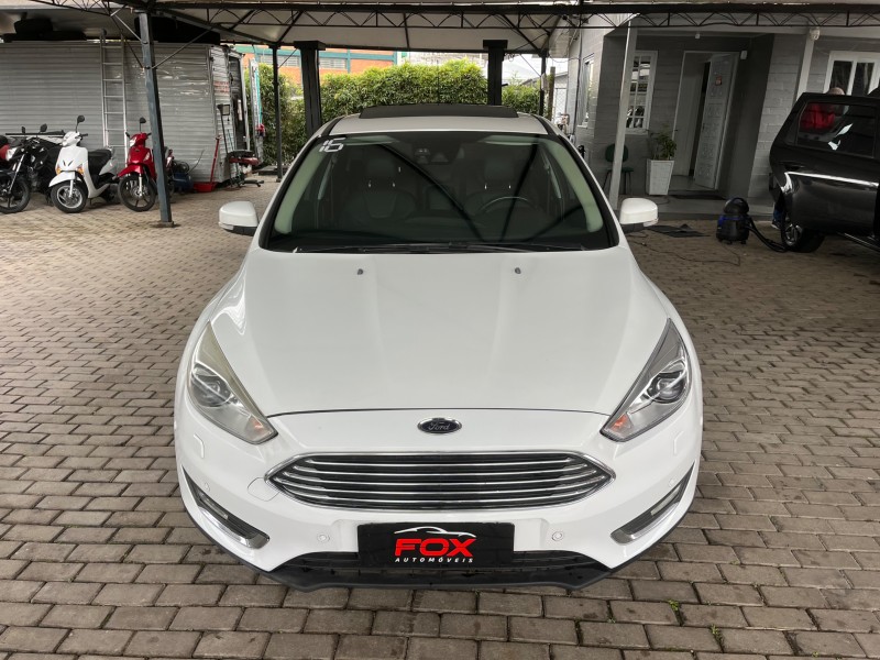 FOCUS 2.0 TITANIUM PLUS 16V FLEX 4P AUTOMÁTICO - 2016 - CAXIAS DO SUL