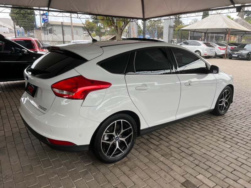 FOCUS 2.0 TITANIUM PLUS 16V FLEX 4P AUTOMÁTICO - 2016 - CAXIAS DO SUL