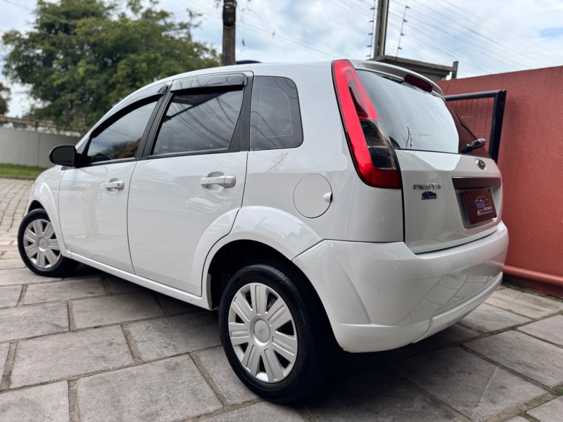 FIESTA 1.0 ROCAM S 8V FLEX 4P MANUAL - 2014 - CAXIAS DO SUL
