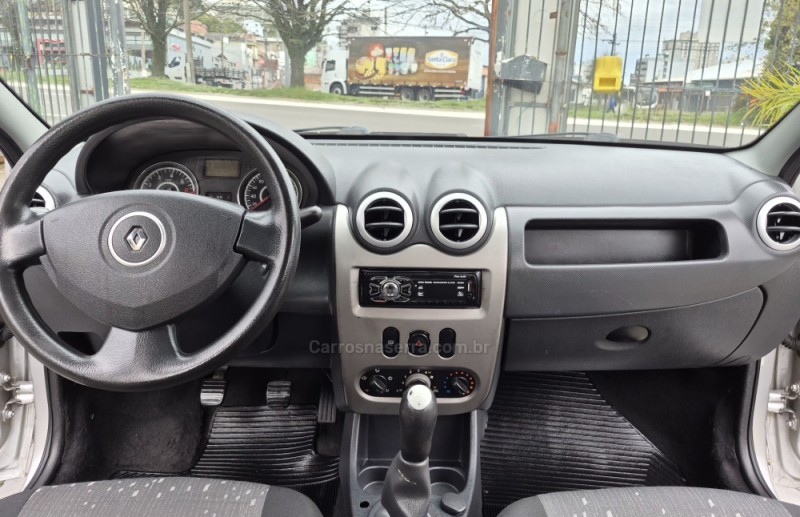 LOGAN 1.6 EXPRESSION 16V FLEX 4P MANUAL - 2011 - CAXIAS DO SUL