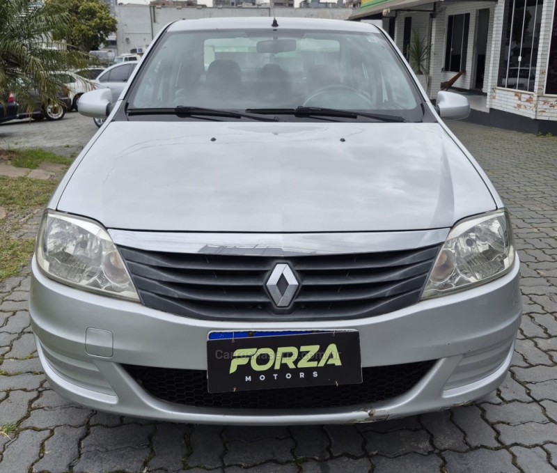 LOGAN 1.6 EXPRESSION 16V FLEX 4P MANUAL - 2011 - CAXIAS DO SUL