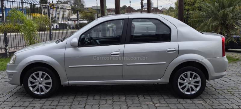 LOGAN 1.6 EXPRESSION 16V FLEX 4P MANUAL - 2011 - CAXIAS DO SUL