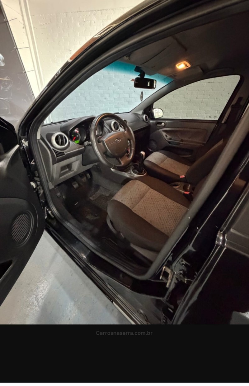 FIESTA 1.6 MPI CLASS HATCH 8V FLEX 4P MANUAL - 2014 - CAXIAS DO SUL