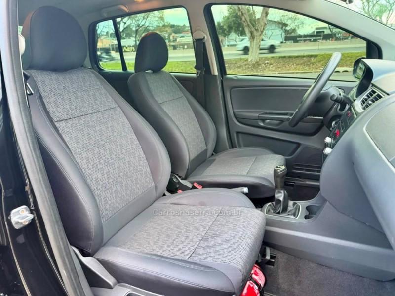 FOX 1.6 MI ITREND 8V FLEX 4P MANUAL - 2013 - ESTâNCIA VELHA