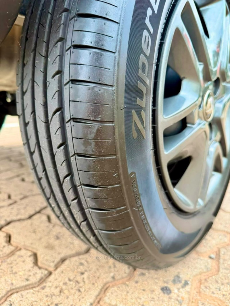 KWID 1.0 12V SCE FLEX INTENSE MANUAL - 2020 - ESTâNCIA VELHA