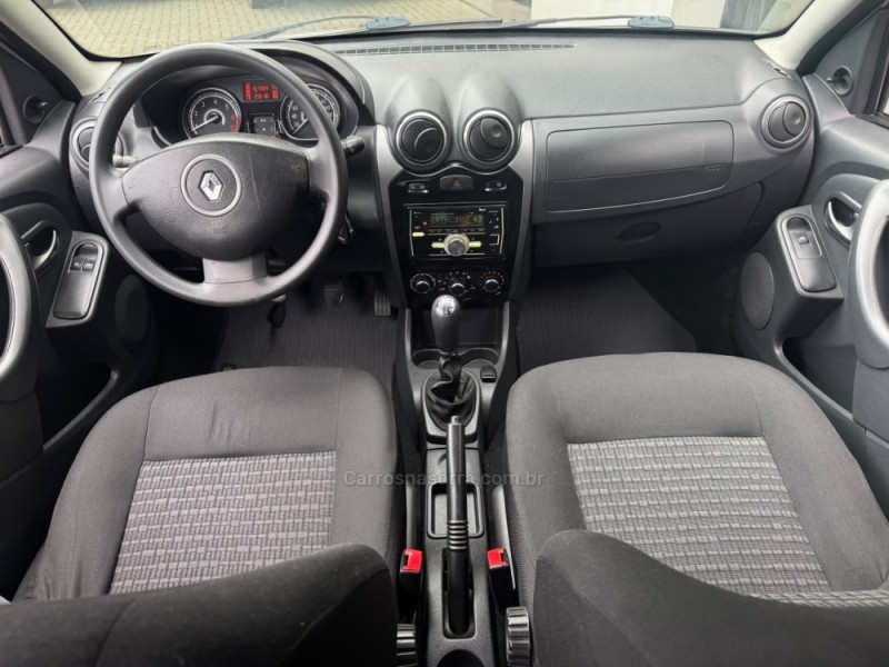 SANDERO 1.0 EXPRESSION 16V FLEX 4P MANUAL - 2014 - FARROUPILHA