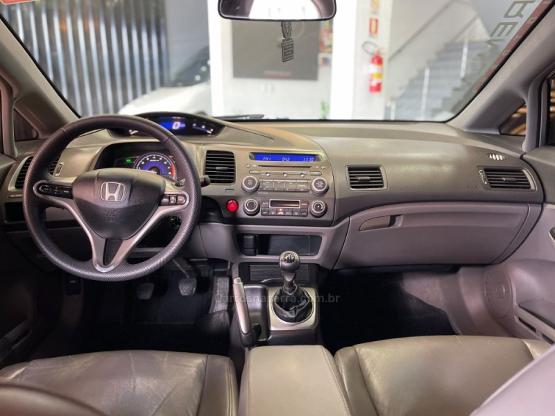 CIVIC 1.8 LXL 16V FLEX 4P MANUAL - 2011 - DOIS IRMãOS
