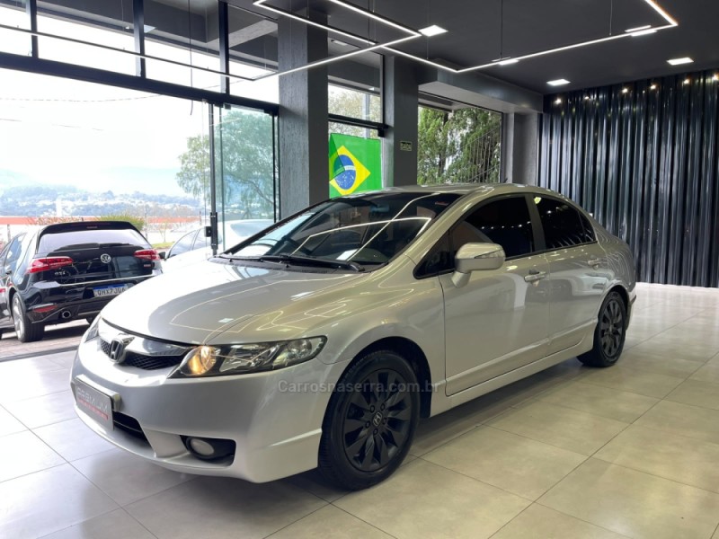 CIVIC 1.8 LXL 16V FLEX 4P MANUAL - 2011 - DOIS IRMãOS