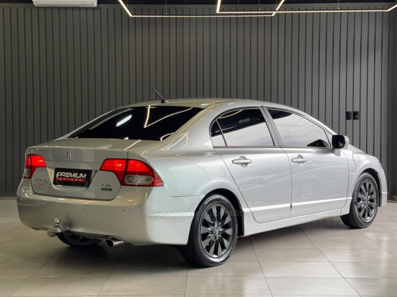 CIVIC 1.8 LXL 16V FLEX 4P MANUAL - 2011 - DOIS IRMãOS