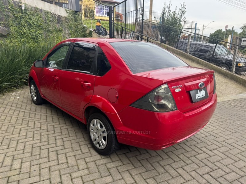 FIESTA 1.6 MPI CLASS SEDAN 8V FLEX 4P MANUAL - 2011 - FARROUPILHA