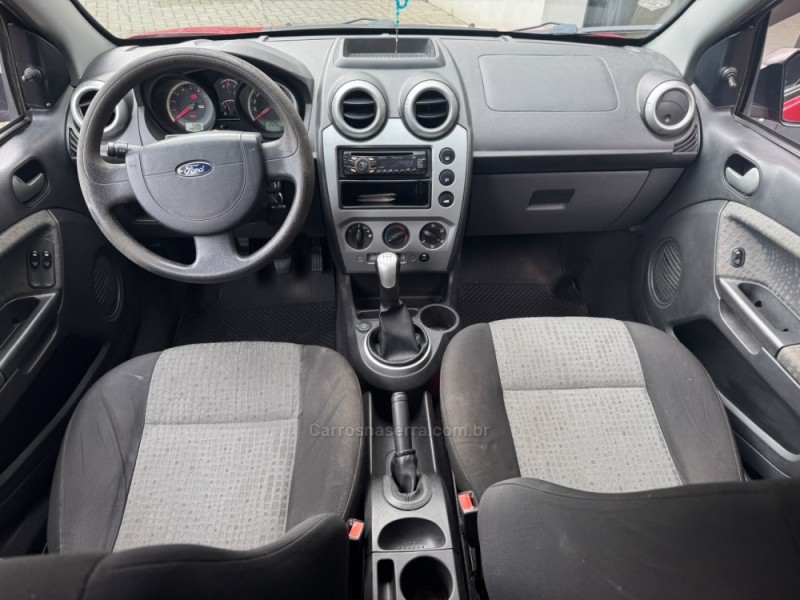FIESTA 1.6 MPI CLASS SEDAN 8V FLEX 4P MANUAL - 2011 - FARROUPILHA