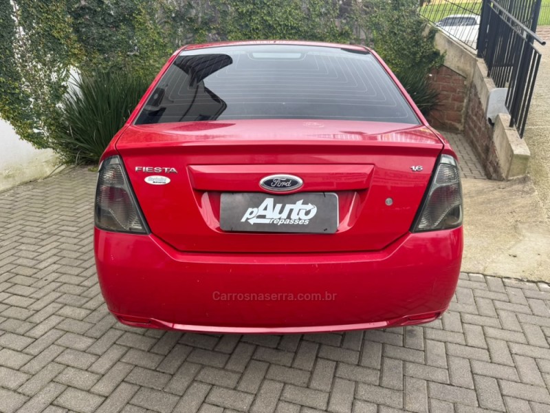 FIESTA 1.6 MPI CLASS SEDAN 8V FLEX 4P MANUAL - 2011 - FARROUPILHA