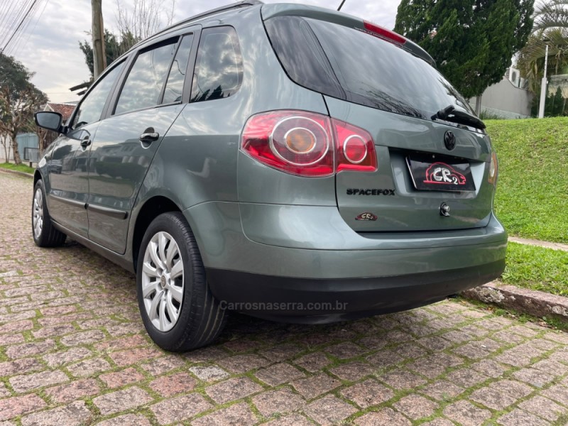 SPACEFOX 1.6 MI TREND 8V FLEX 4P MANUAL - 2009 - PORTO ALEGRE