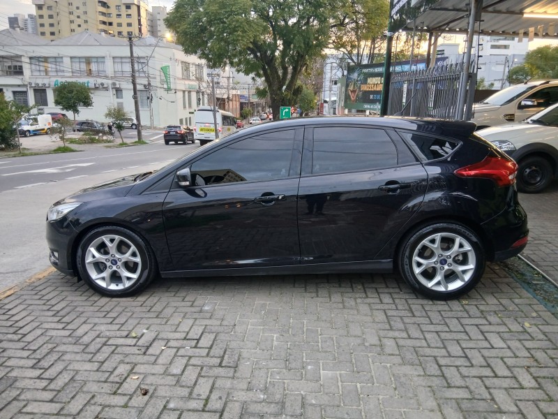 FOCUS 2.0 SE 16V FLEX 4P AUTOMÁTICO - 2017 - CAXIAS DO SUL