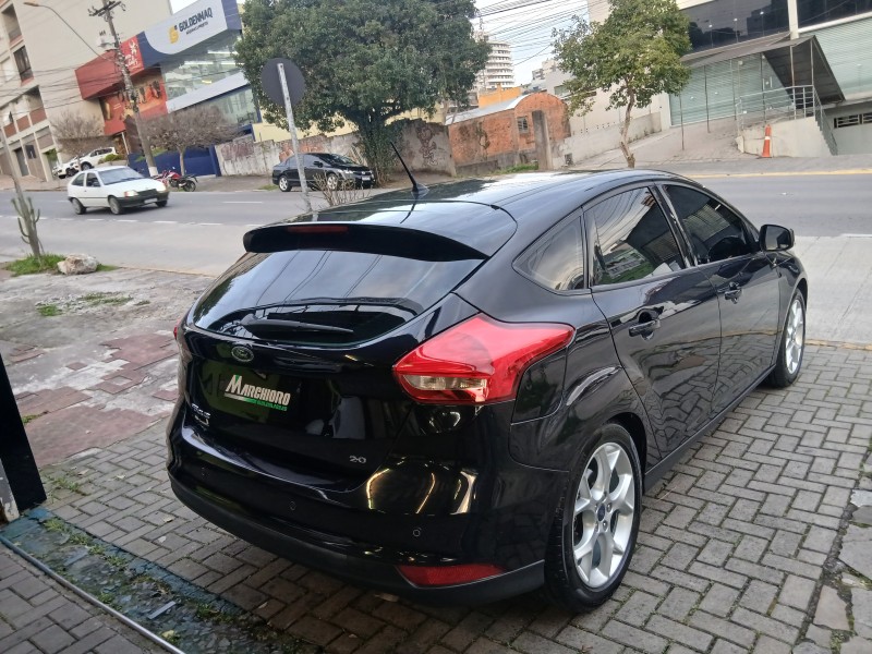 FOCUS 2.0 SE 16V FLEX 4P AUTOMÁTICO - 2017 - CAXIAS DO SUL