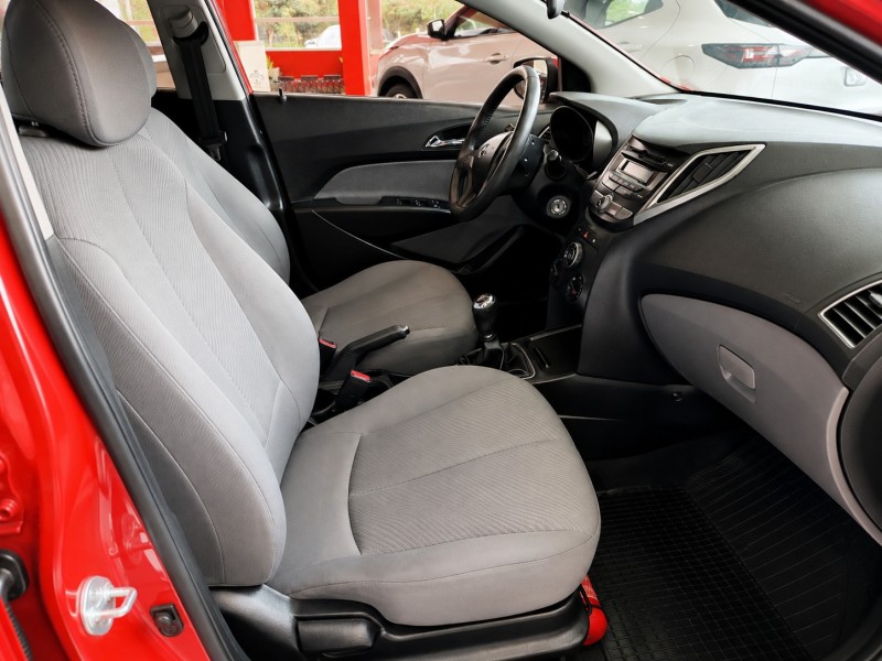 HB20 1.6 PREMIUM 16V FLEX 4P MANUAL - 2013 - FARROUPILHA