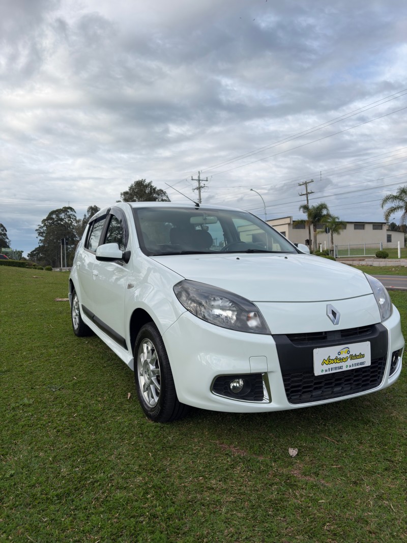 SANDERO 1.6 PRIVILÉGE 16V FLEX 4P AUTOMÁTICO - 2014 - FARROUPILHA