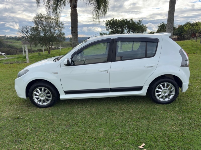SANDERO 1.6 PRIVILÉGE 16V FLEX 4P AUTOMÁTICO - 2014 - FARROUPILHA