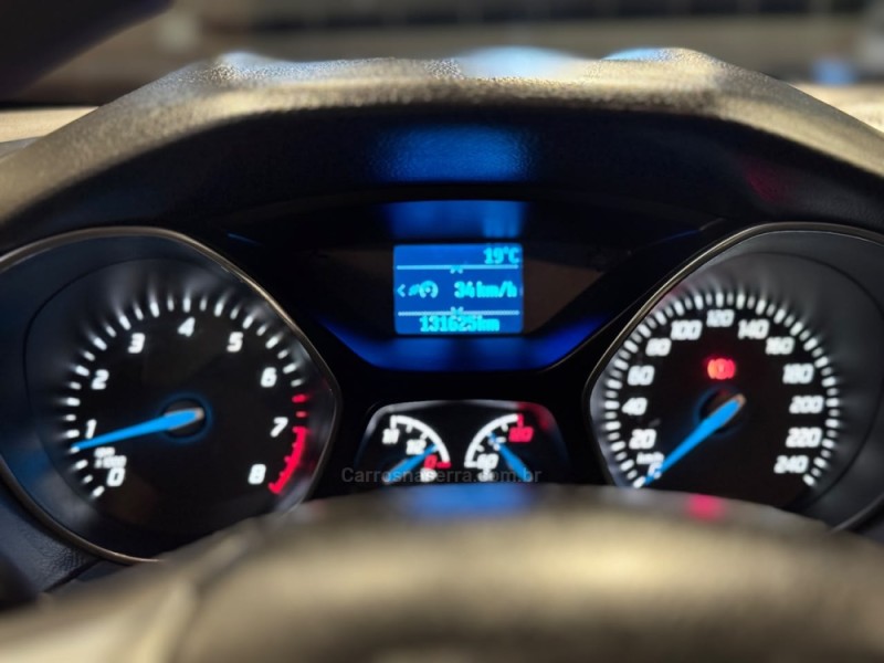 FOCUS 1.6 S 16V FLEX 4P MANUAL - 2015 - FARROUPILHA