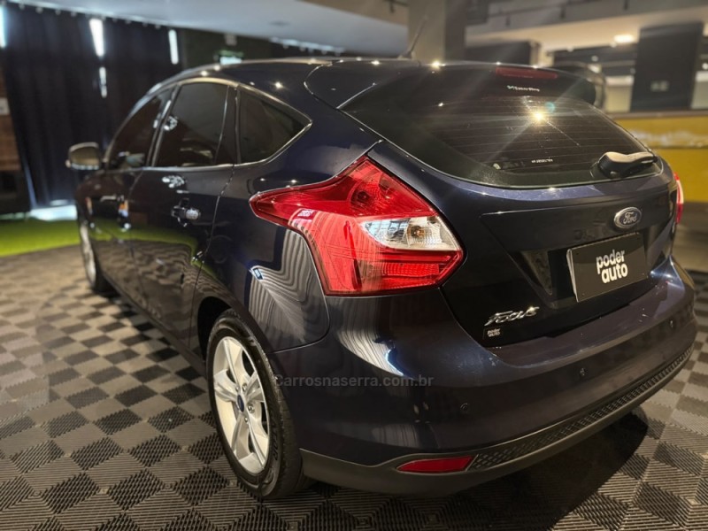 FOCUS 1.6 S 16V FLEX 4P MANUAL - 2015 - FARROUPILHA