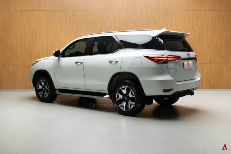 HILUX SW4 2.8 4X4 DIAMOND 16V TURBO DIESEL 4P 7 LUGARES AUTOMATICO - 2020 - GARIBALDI
